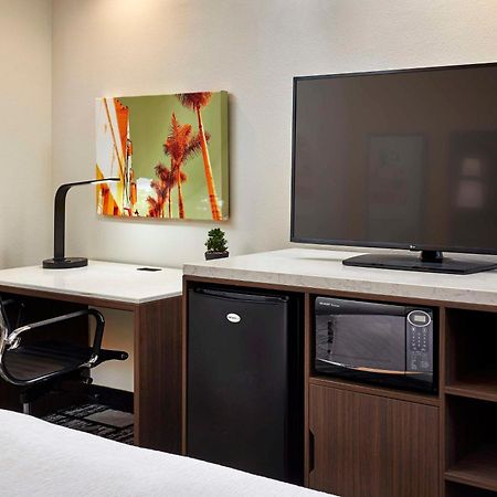 Best Western Plus Meridian Inn & Suites, Anaheim-Ориндж Экстерьер фото