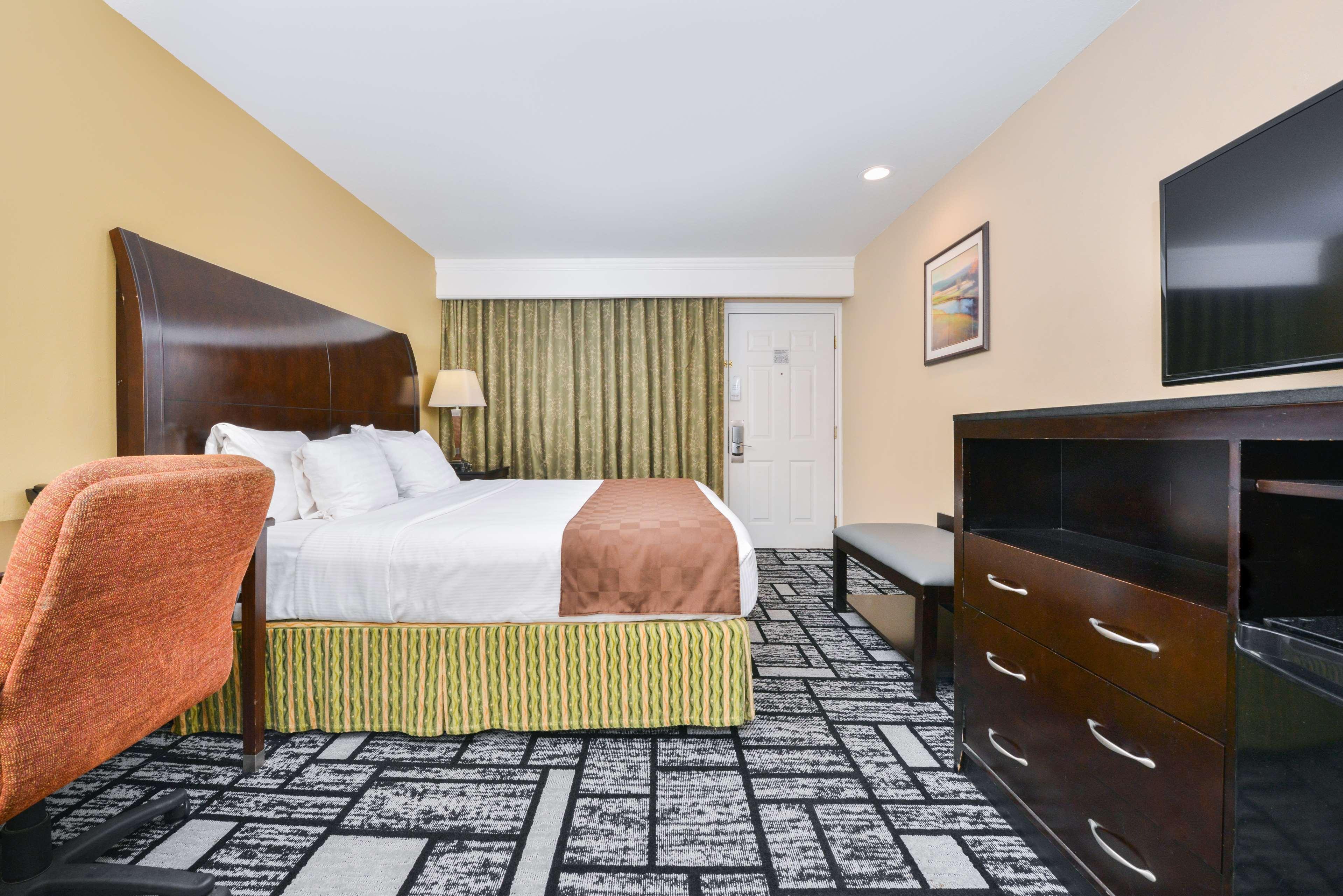 Best Western Plus Meridian Inn & Suites, Anaheim-Ориндж Экстерьер фото