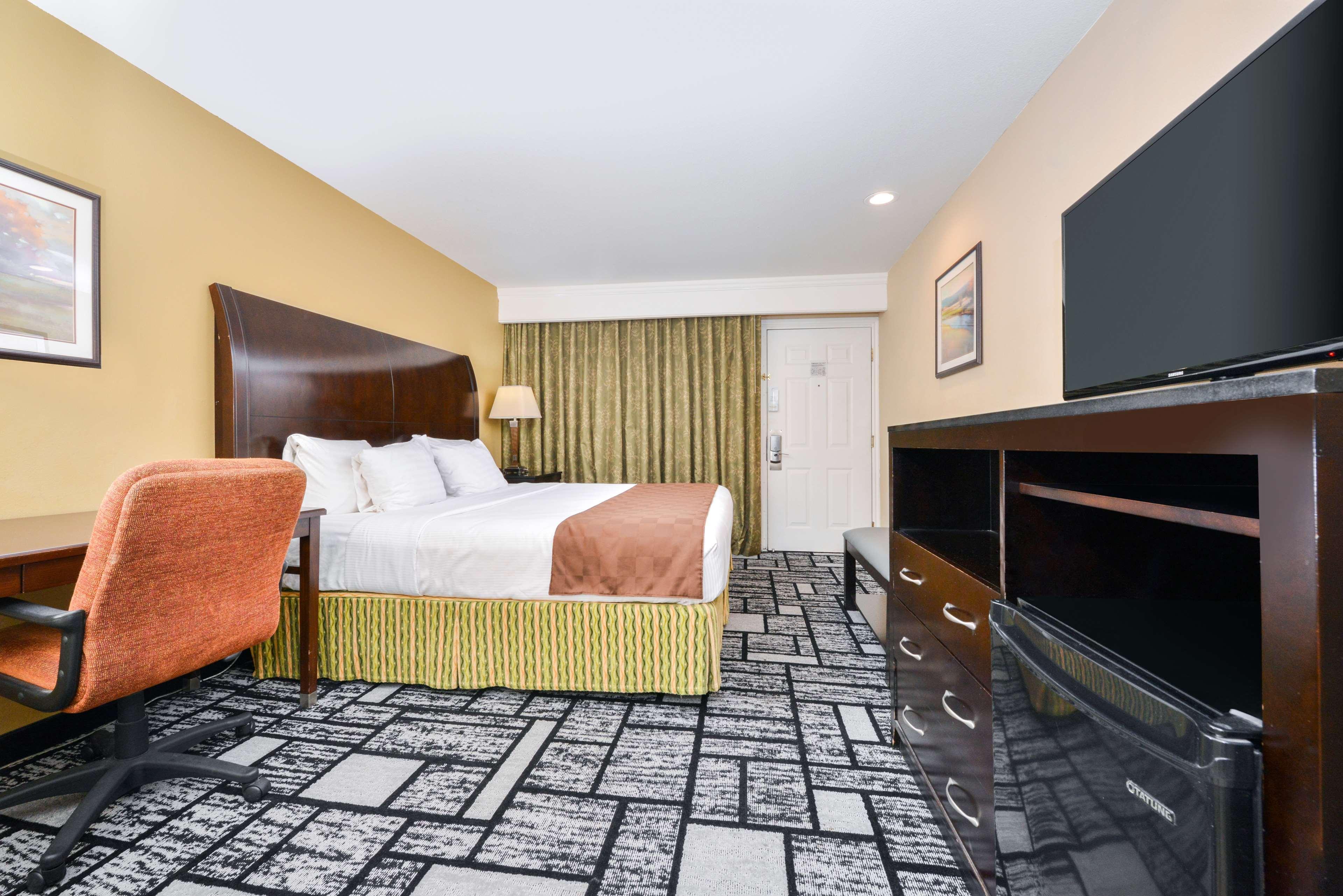 Best Western Plus Meridian Inn & Suites, Anaheim-Ориндж Экстерьер фото