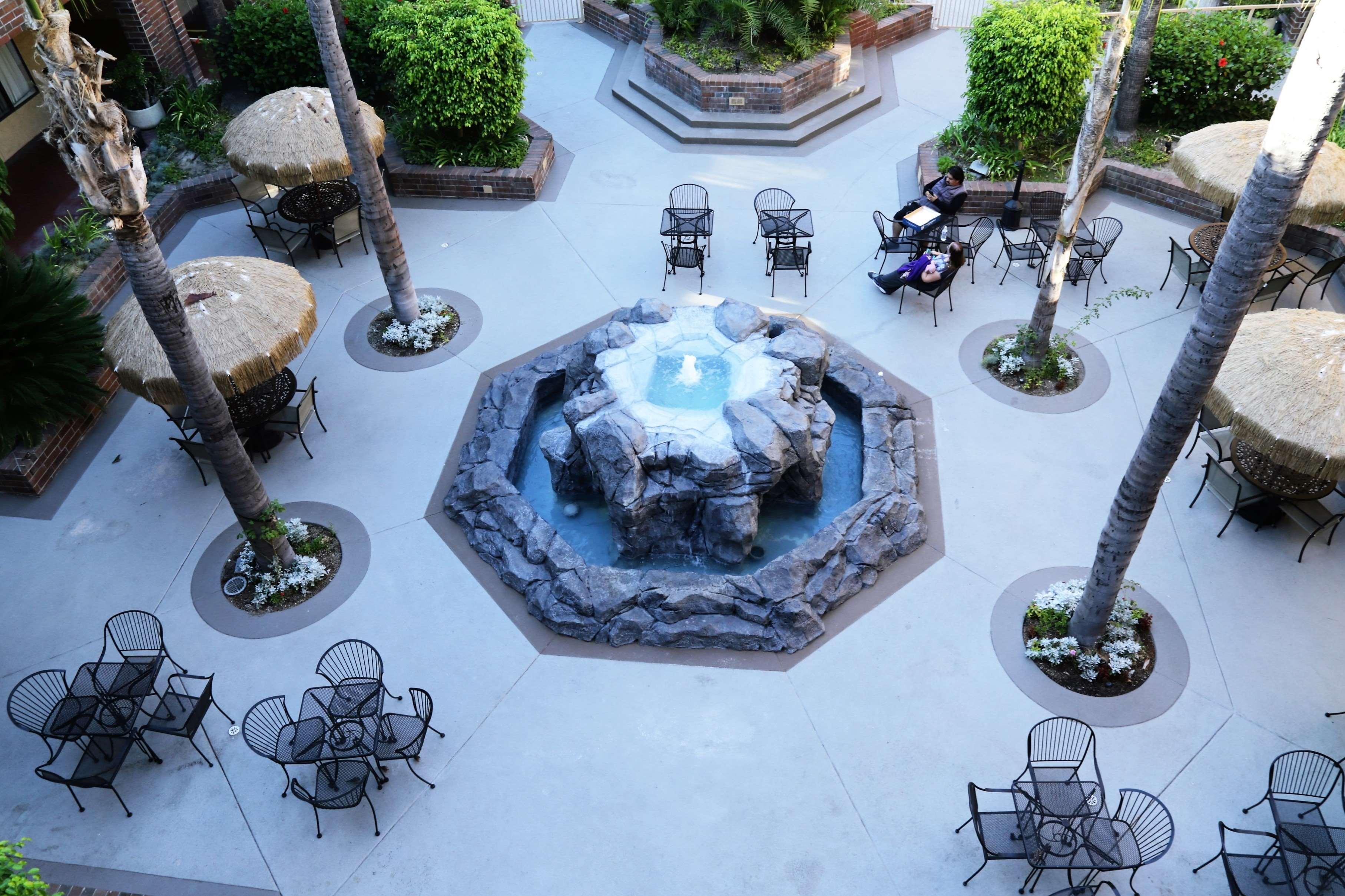 Best Western Plus Meridian Inn & Suites, Anaheim-Ориндж Экстерьер фото