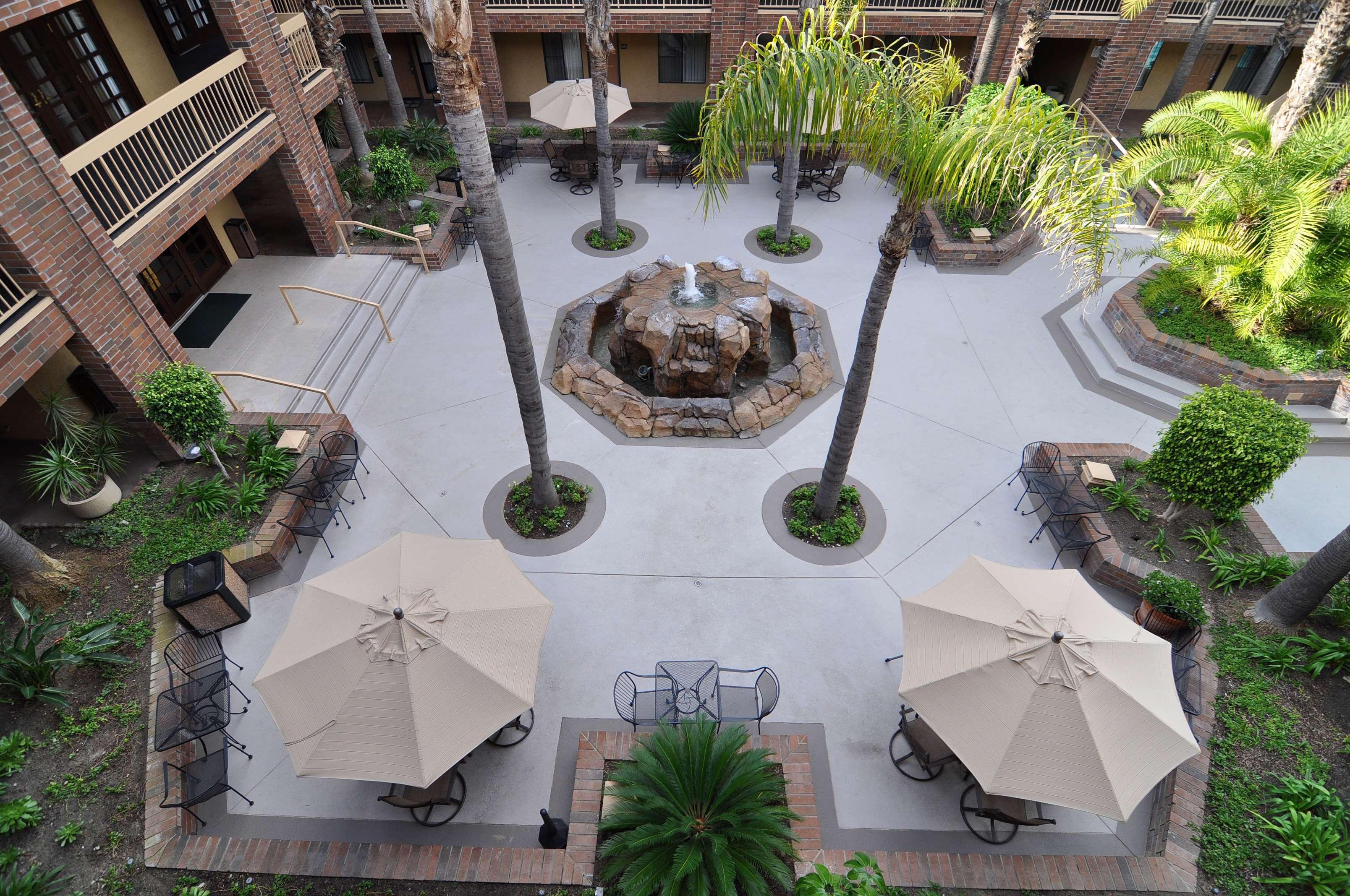 Best Western Plus Meridian Inn & Suites, Anaheim-Ориндж Экстерьер фото